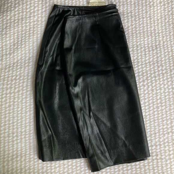 Vintage CACHE Black Skirt - Picture 6 of 7